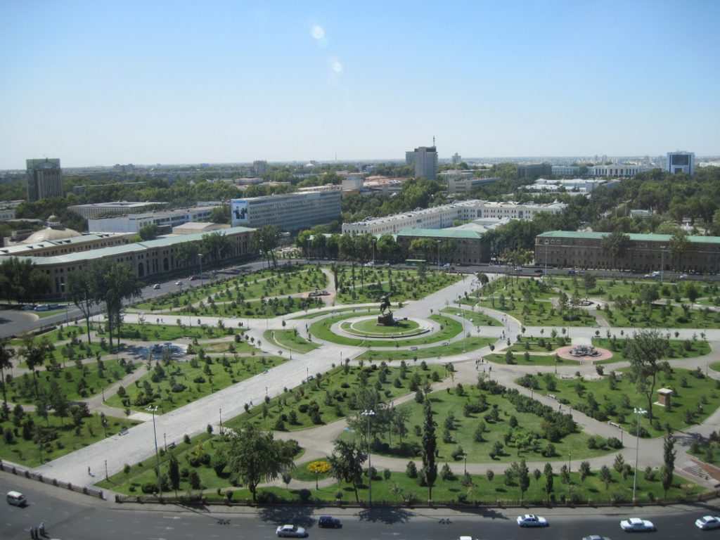 Amir Timur Square, cleared of its trees since 2009.