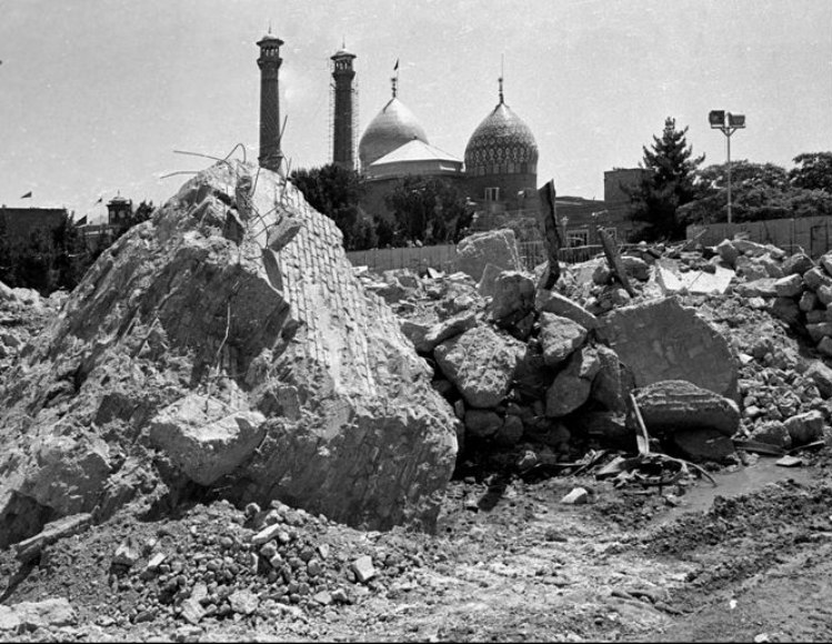 Reza Shah's Mummy, Back From The Dead, Haunts Iranian Politics - Ajam ...